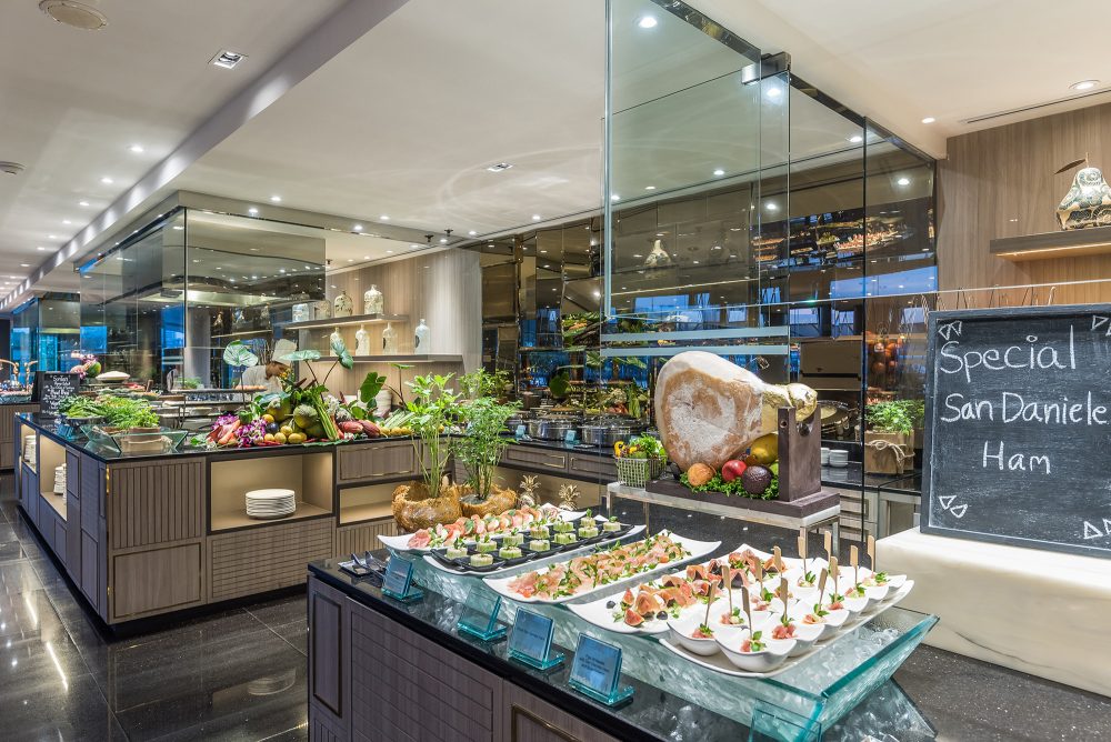 เติมเต็มความสุข ที่ห้องอาหารริเวอร์บาร์จ