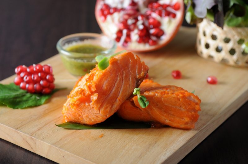 ยำแซลมอนรสแซ่บ ที่ เจ้าพระยาปาร์ค