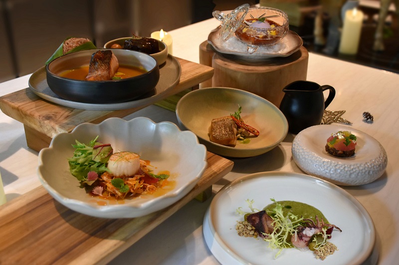 ร้านอาหารคำหอม โดยเชฟเอียน กิตติชัย ให้คุณเฉลิมฉลองเทศกาลแห่งความสุขส่งท้ายปี ด้วยเซตเมนูอาหารไทยเลิศรส