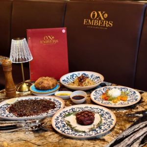 Ox & Embers ร้านสเต็กพรีเมียมกลางสุขุมวิท 20 เสิร์ฟ Wagyu ย่างเตา Josper พร้อม Wine Cellar และดนตรีสด
